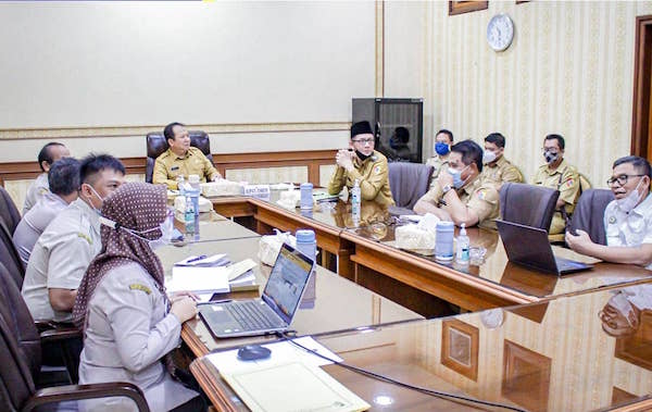 Pemaparan OPD ke Bupati Hendy Siswanto dan Wakil Bupati MB Firjaun Barlaman